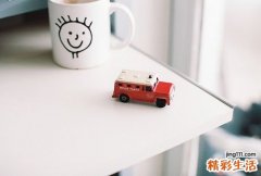 组图 冷暖色调平衡打造成熟新年妆(2)