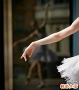组图 打造派对女王精致烟熏打造全攻略(3)