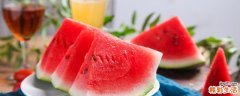 西瓜和火龙果能一起吃吗 西瓜和螃蟹能一起吃吗