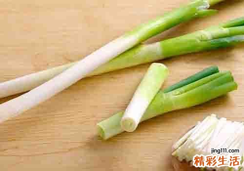 葱和蜂蜜能一起吃吗 狗肉和葱能一起吃吗