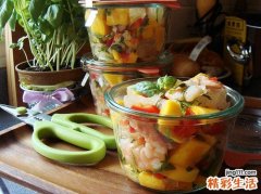 3 夏日正确护肤 有效消灭草莓鼻毛孔