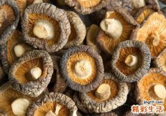 香菇有点发霉可以吃吗