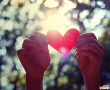 2 正确清洁面部肌肤 避免毛孔越洗越大