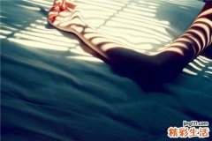 如何对抗粗大毛孔 简单几招紧致肌肤