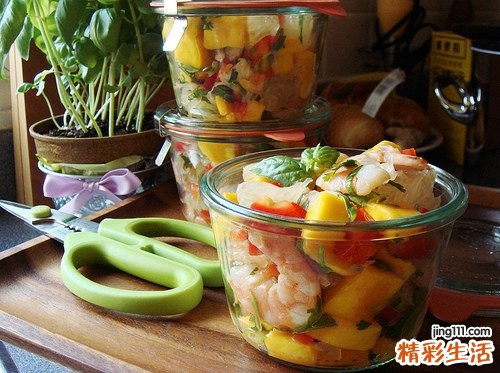 润唇膏并不可靠 掌握护唇法则才是王道