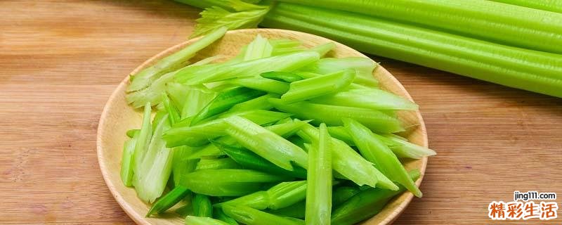 芹菜和火龙果能榨汁吗 芹菜榨汁前要煮一下吗