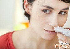 流鼻血捏鼻子哪里 流鼻血其它自行止血方法