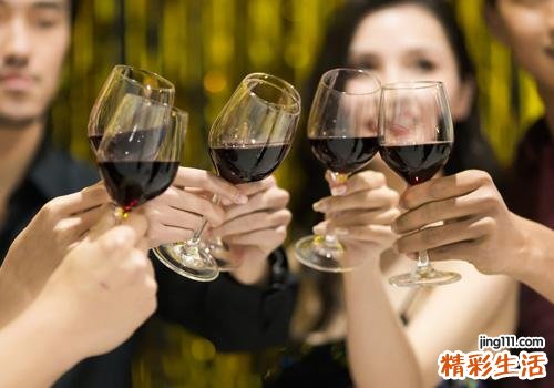 血压低的女人能喝酒吗 血压低能引发什么病