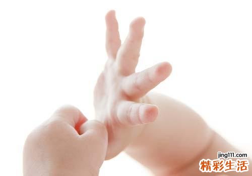 宝宝手足口病后指甲脱落怎么回事 手足口病后指甲脱落怎么办