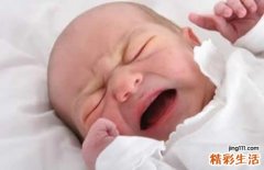 一个月宝宝拉绿屎怎么回事