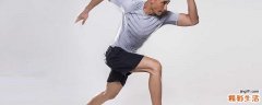 男生身上的汗臭味怎么去除 衣服的汗臭味怎么去除