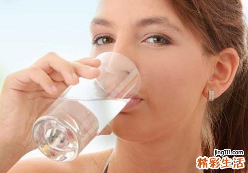 皮肤差的女生每天应该怎样做