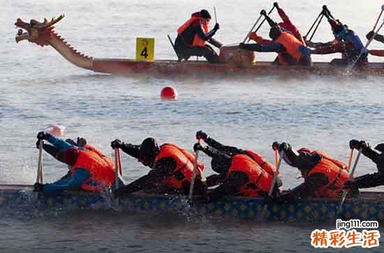 划龙舟发朋友圈的句子 划龙舟发朋友圈说说