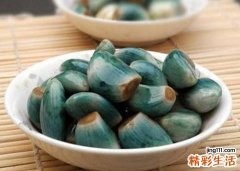 腊八蒜就要开封了 绿还是不绿重要吗？