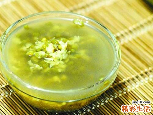 夏天喝绿豆汤 消暑又解毒