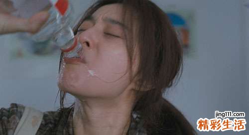 过量喝白酒危害大 白酒兑红牛喝损害心脏