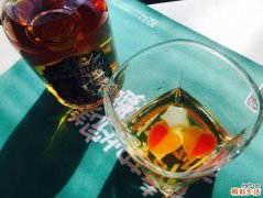 白酒看年龄，葡萄酒看年份