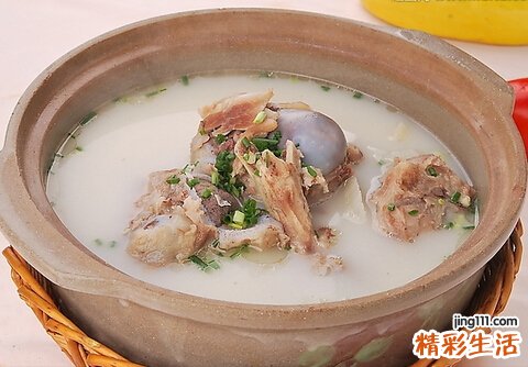 怎么炖出营养又好喝的骨头汤？