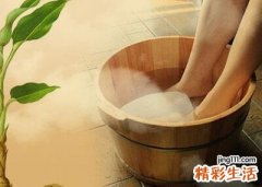 冬季泡脚 微微发汗最好