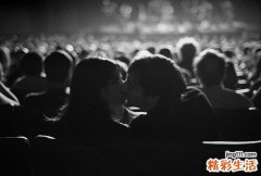 痛经艾灸灸哪里