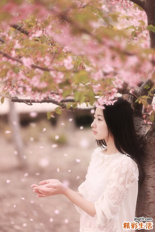 手掌痒脱皮是怎么回事