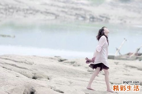 乳房外扩的按摩手法