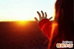 起床后 先刷牙还是先喝水