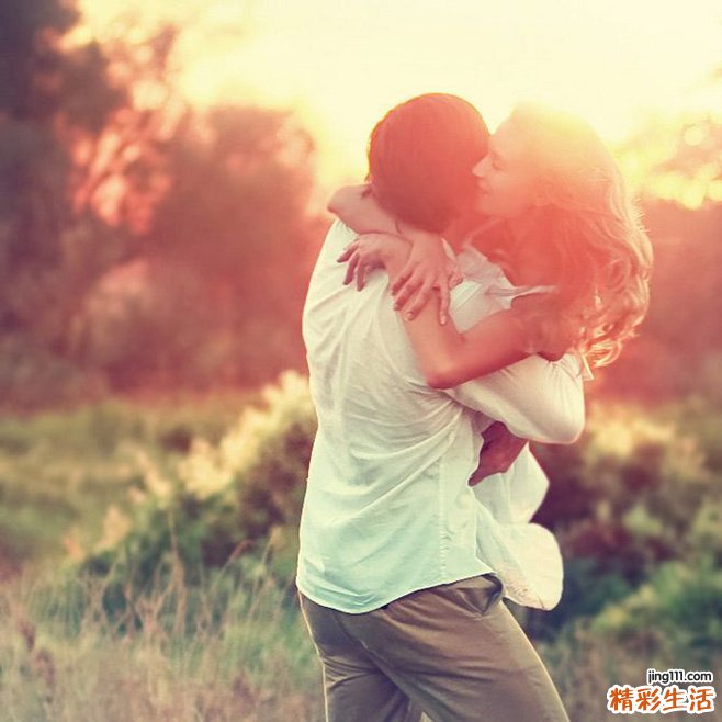 小肠肿瘤潜伏深 肚脐附近常隐痛需警惕