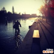 左腿膝盖软是怎么回事