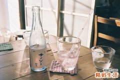 一個月嬰兒可以吃什么