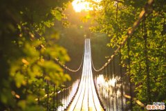 如何用咽鼓管吹张法检查咽鼓管的功能?