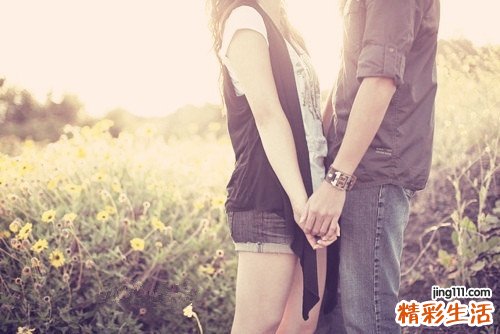 小孩喜欢边玩边吃饭怎么办