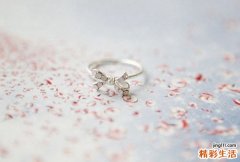 产褥中暑吃什么好，产褥中暑不能吃什么