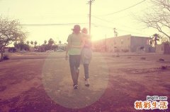 色素性化妆品皮炎吃什么好，色素性化妆品皮炎不能吃什么