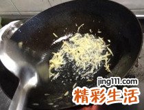 木耳炒鸡肉做法图解 8步做好简单美味木耳炒鸡肉