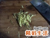 木耳炒鸡肉做法图解 8步做好简单美味木耳炒鸡肉