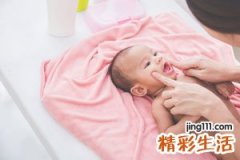 一岁睡觉总哭怎么回事