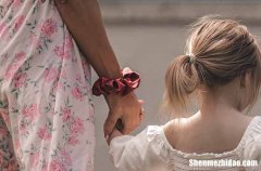 2022英語母親節(jié)祝福語向媽媽表達(dá)愛意的句子英文